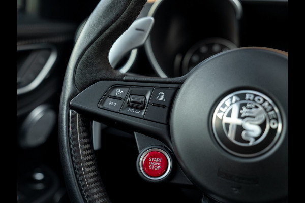 Alfa Romeo Giulia 2.9 V6 Quadrifoglio | Adapt. cruise | Harman/Kardon | CarPlay Alfa Romeo Giulia 2.9 V6 Quadrifoglio | Adapt. cruise | Harman/Kardon | CarPlay