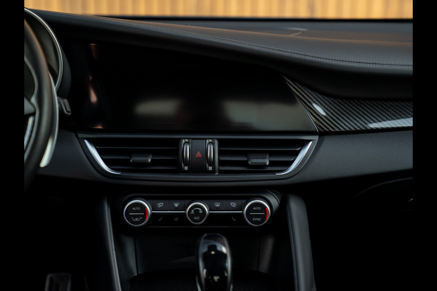 Alfa Romeo Giulia 2.9 V6 Quadrifoglio | Adapt. cruise | Harman/Kardon | CarPlay Alfa Romeo Giulia 2.9 V6 Quadrifoglio | Adapt. cruise | Harman/Kardon | CarPlay