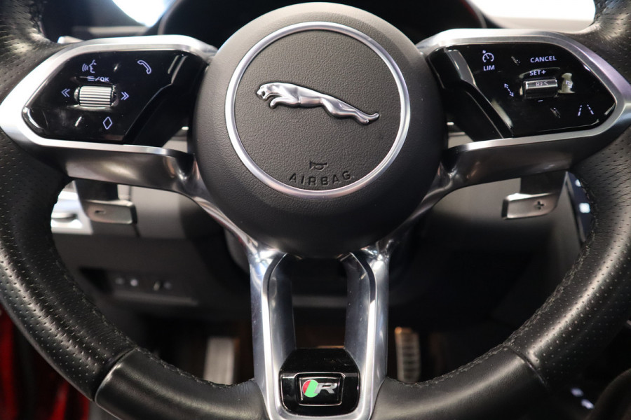Jaguar E-Pace 1.5 P300e AWD R-Dynamic SE Black Pack ACC Suedecloth hemel Jaguar E-Pace 1.5 P300e AWD R-Dynamic SE Black Pack ACC Suedecloth hemel