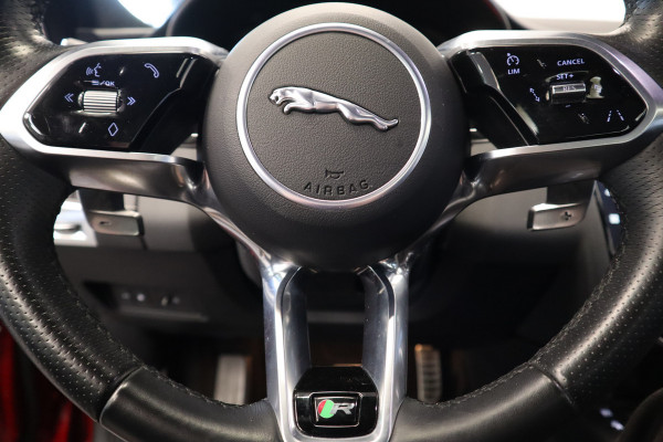 Jaguar E-Pace 1.5 P300e AWD R-Dynamic SE Black Pack ACC Suedecloth hemel Jaguar E-Pace 1.5 P300e AWD R-Dynamic SE Black Pack ACC Suedecloth hemel