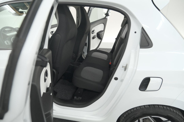 Renault Twingo 1.0 SCe Collection | Cruise Control |  Airco | Bluetooth Radio Renault Twingo 1.0 SCe Collection | Cruise Control |  Airco | Bluetooth Radio