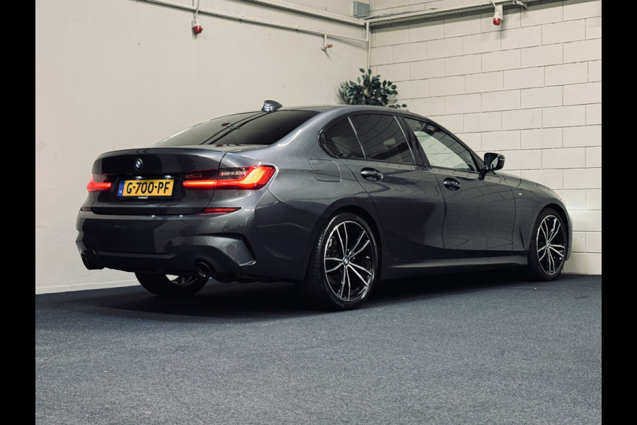 BMW 3-serie 320i High Ex. M-Sport ShadowLine | 19" | Leder | Trekhaak BMW 3-serie 320i High Ex. M-Sport ShadowLine | 19" | Leder | Trekhaak