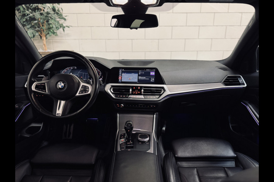 BMW 3-serie 320i High Ex. M-Sport ShadowLine | 19" | Leder | Trekhaak BMW 3-serie 320i High Ex. M-Sport ShadowLine | 19" | Leder | Trekhaak