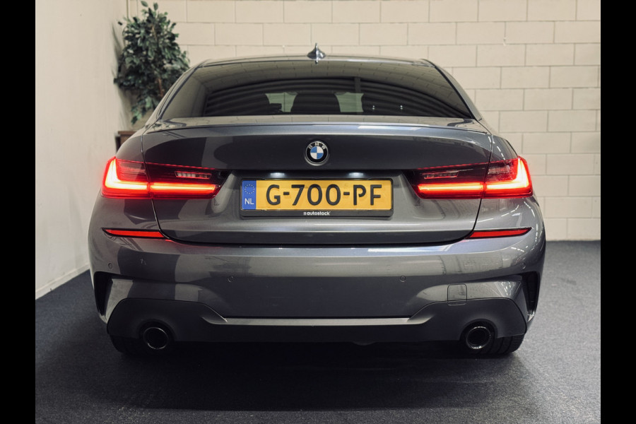 BMW 3-serie 320i High Ex. M-Sport ShadowLine | 19" | Leder | Trekhaak BMW 3-serie 320i High Ex. M-Sport ShadowLine | 19" | Leder | Trekhaak