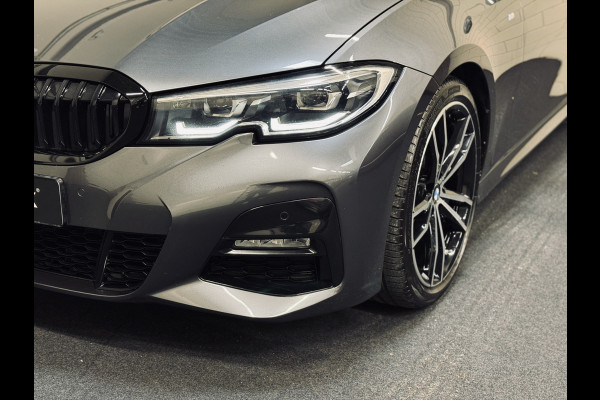 BMW 3-serie 320i High Ex. M-Sport ShadowLine | 19" | Leder | Trekhaak BMW 3-serie 320i High Ex. M-Sport ShadowLine | 19" | Leder | Trekhaak