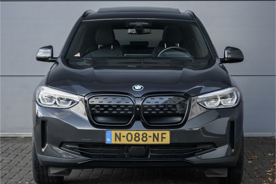BMW iX3 High Executive 80 kWh Pano ACC HUD H&K Elek Trekhaak 1e Eig