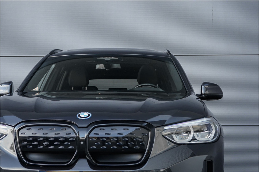 BMW iX3 High Executive 80 kWh Pano ACC HUD H&K Elek Trekhaak 1e Eig
