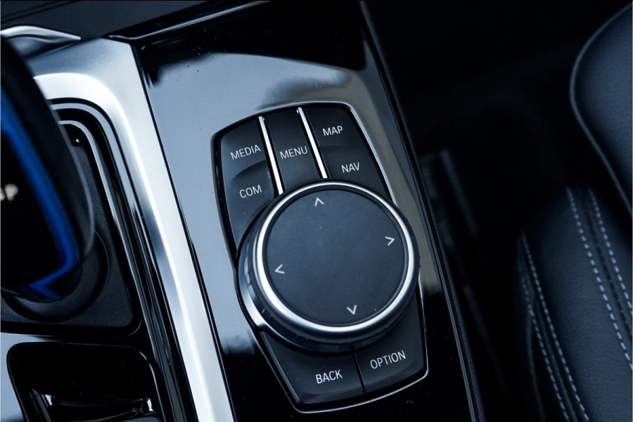 BMW iX3 High Executive 80 kWh Pano ACC HUD H&K Elek Trekhaak 1e Eig