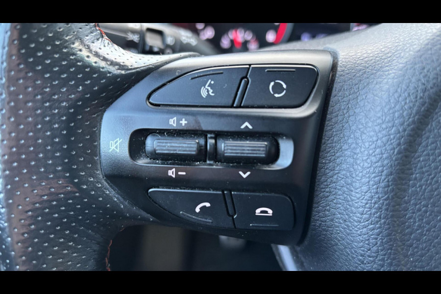 Kia Stonic 1.0 T-GDi DynamicLine | camera | navi | trekhaak Kia Stonic 1.0 T-GDi DynamicLine | camera | navi | trekhaak