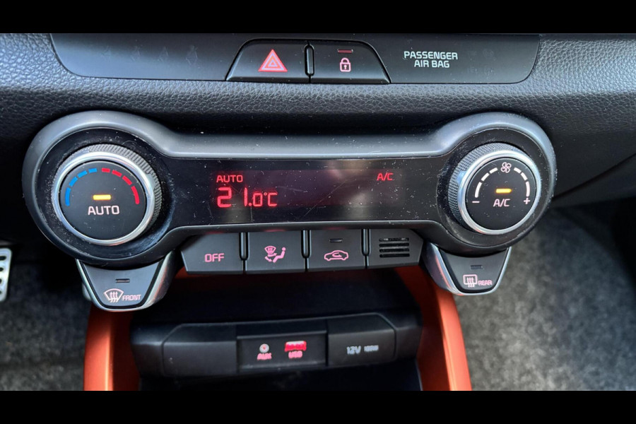 Kia Stonic 1.0 T-GDi DynamicLine | camera | navi | trekhaak Kia Stonic 1.0 T-GDi DynamicLine | camera | navi | trekhaak