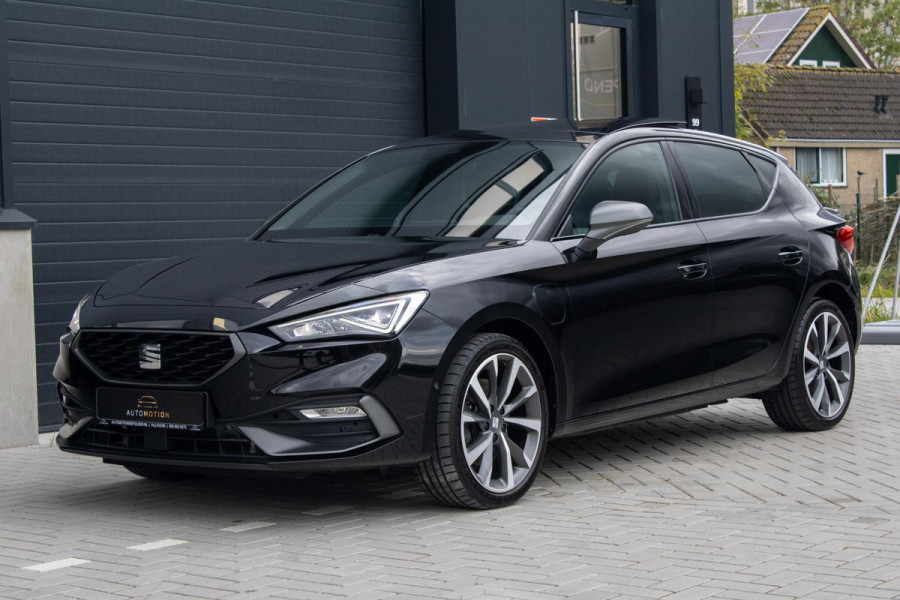 Seat Leon 1.4 TSI eHybrid PHEV FR Bus.Int. PANO CAMERA ACC CARPLAY Seat Leon 1.4 TSI eHybrid PHEV FR Bus.Int. PANO CAMERA ACC CARPLAY