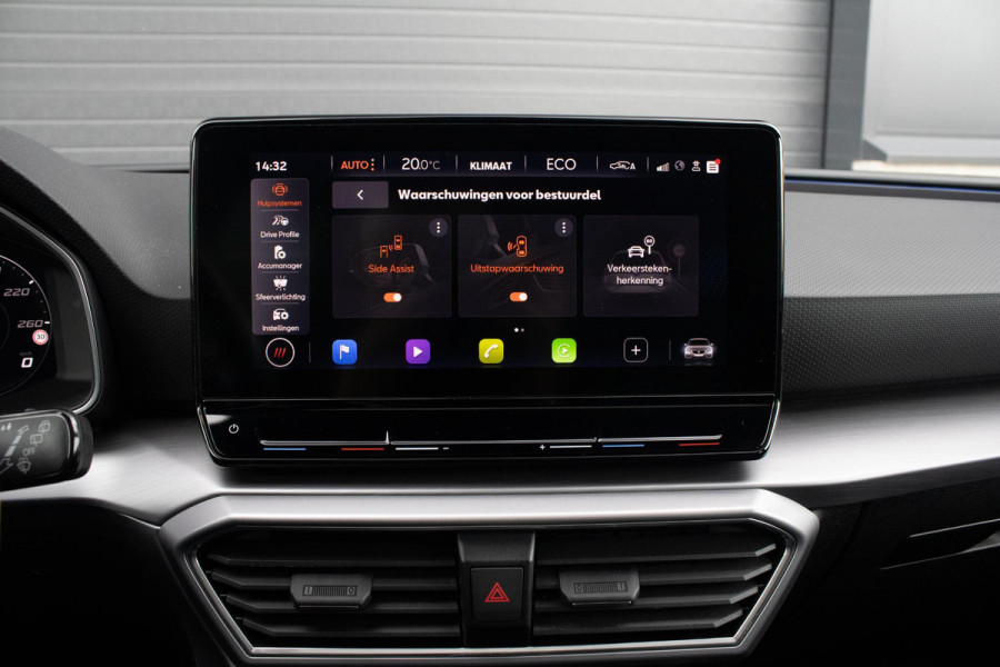Seat Leon 1.4 TSI eHybrid PHEV FR Bus.Int. PANO CAMERA ACC CARPLAY Seat Leon 1.4 TSI eHybrid PHEV FR Bus.Int. PANO CAMERA ACC CARPLAY