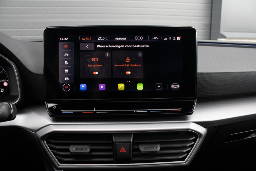 Seat Leon 1.4 TSI eHybrid PHEV FR Bus.Int. PANO CAMERA ACC CARPLAY Seat Leon 1.4 TSI eHybrid PHEV FR Bus.Int. PANO CAMERA ACC CARPLAY