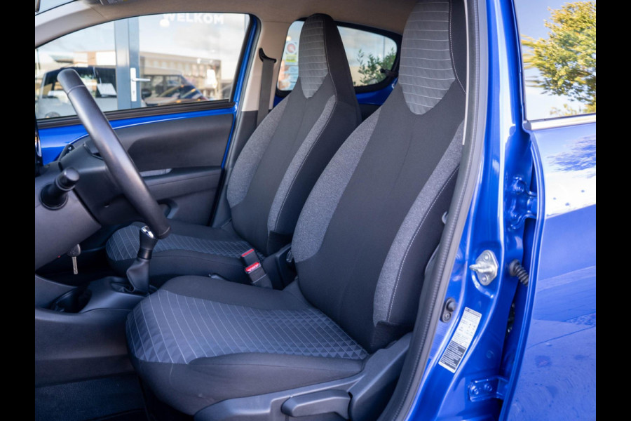 Peugeot 108 1.0 e-VTi Active / Camera / Carplay / Airco Peugeot 108 1.0 e-VTi Active / Camera / Carplay / Airco