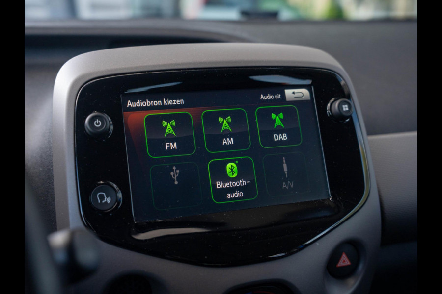 Peugeot 108 1.0 e-VTi Active / Camera / Carplay / Airco Peugeot 108 1.0 e-VTi Active / Camera / Carplay / Airco