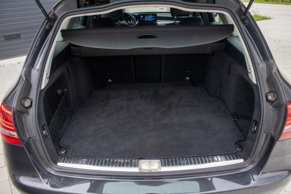Mercedes-Benz C200d Elektr/Verwarm Stoel Camera Trekhaak Mercedes-Benz C200d Elektr/Verwarm Stoel Camera Trekhaak
