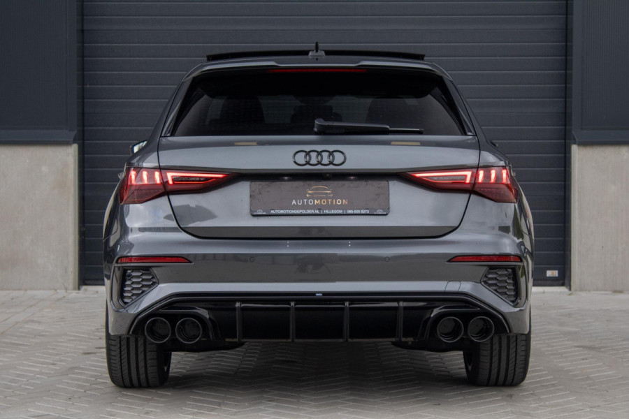Audi A3 Sportback 40 TFSIe S Comp. S3 PANO B&O S line Camera Dode hoek Audi A3 Sportback 40 TFSIe S Comp. S3 PANO B&O S line Camera Dode hoek