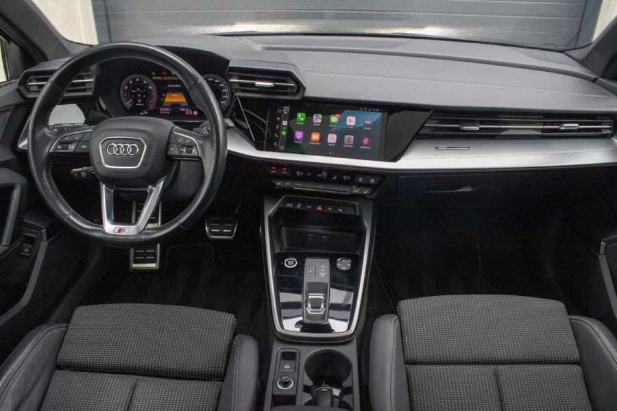 Audi A3 Sportback 40 TFSIe S Comp. S3 PANO B&O S line Camera Dode hoek Audi A3 Sportback 40 TFSIe S Comp. S3 PANO B&O S line Camera Dode hoek