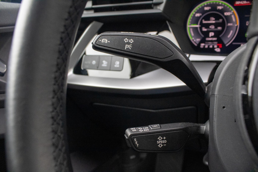 Audi A3 Sportback 40 TFSI e MatrixLED B&O Camera Sline Audi A3 Sportback 40 TFSI e MatrixLED B&O Camera Sline