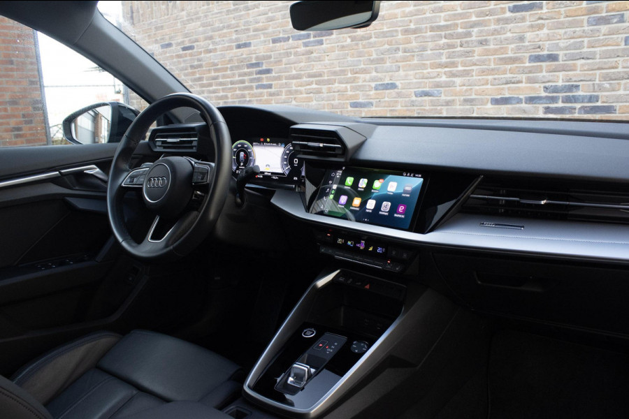 Audi A3 Sportback 40 TFSI e | Pano | Cam Leder | Carplay | Sfeerverlichting Audi A3 Sportback 40 TFSI e | Pano | Cam Leder | Carplay | Sfeerverlichting