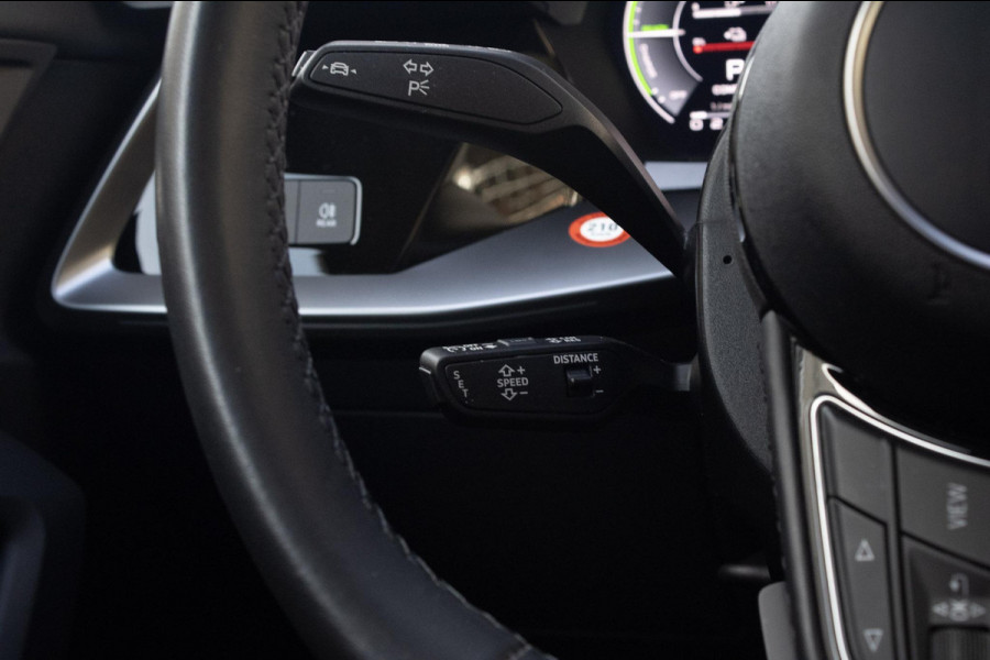 Audi A3 Sportback 40 TFSI e | Pano | Cam Leder | Carplay | Sfeerverlichting Audi A3 Sportback 40 TFSI e | Pano | Cam Leder | Carplay | Sfeerverlichting
