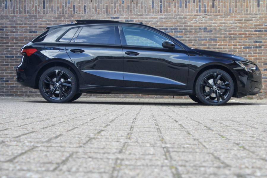Audi A3 Sportback 40 TFSI e | Pano | Cam Leder | Carplay | Sfeerverlichting Audi A3 Sportback 40 TFSI e | Pano | Cam Leder | Carplay | Sfeerverlichting