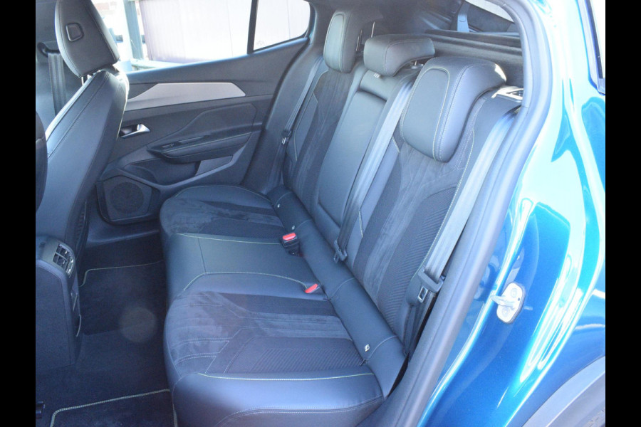 Peugeot 408 1.6 HYbrid GT 225 EAT8 First Edition SCHUIF- KANTELDAK | NAVI & CARPLAY | CAMERA MET SENSOREN | E.C.C. |