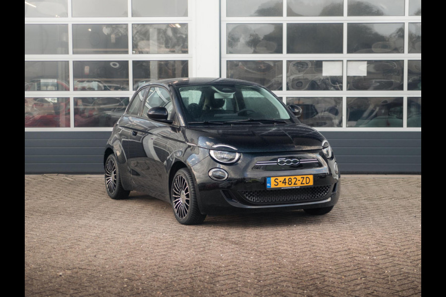 Fiat 500E 42 kWh | 17% Bijtelling | Camera | Keyless | PDC | BSM | Clima | Cruise | Apple Carplay