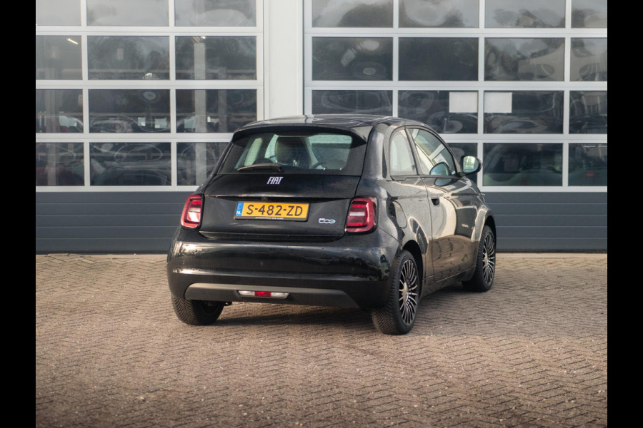 Fiat 500E 42 kWh | 17% Bijtelling | Camera | Keyless | PDC | BSM | Clima | Cruise | Apple Carplay