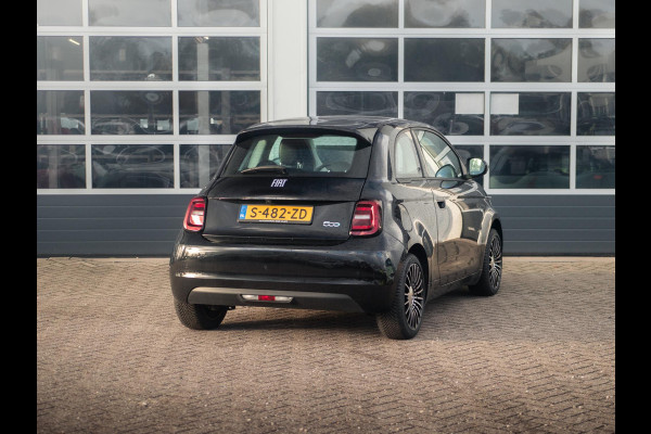 Fiat 500E 42 kWh | 17% Bijtelling | Camera | Keyless | PDC | BSM | Clima | Cruise | Apple Carplay