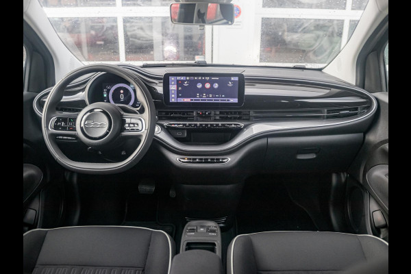 Fiat 500E 42 kWh | 17% Bijtelling | Camera | Keyless | PDC | BSM | Clima | Cruise | Apple Carplay