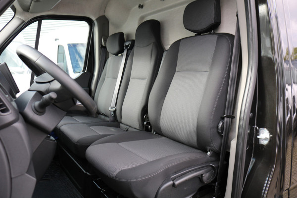 Renault Master T35 2.3 dCi 180pk L3H2 Energy Work Edition Renault Master T35 2.3 dCi 180pk L3H2 Energy Work Edition