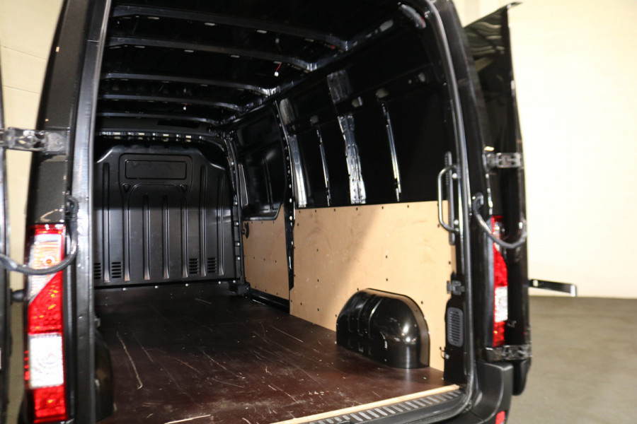 Renault Master T35 2.3 dCi 180pk L3H2 Energy Work Edition Renault Master T35 2.3 dCi 180pk L3H2 Energy Work Edition