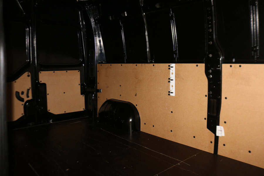 Renault Master T35 2.3 dCi 180pk L3H2 Energy Work Edition Renault Master T35 2.3 dCi 180pk L3H2 Energy Work Edition