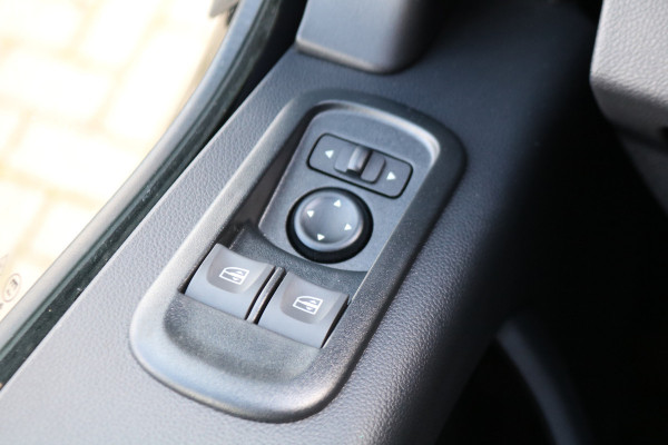 Renault Master T35 2.3 dCi 180pk L3H2 Energy Work Edition Renault Master T35 2.3 dCi 180pk L3H2 Energy Work Edition