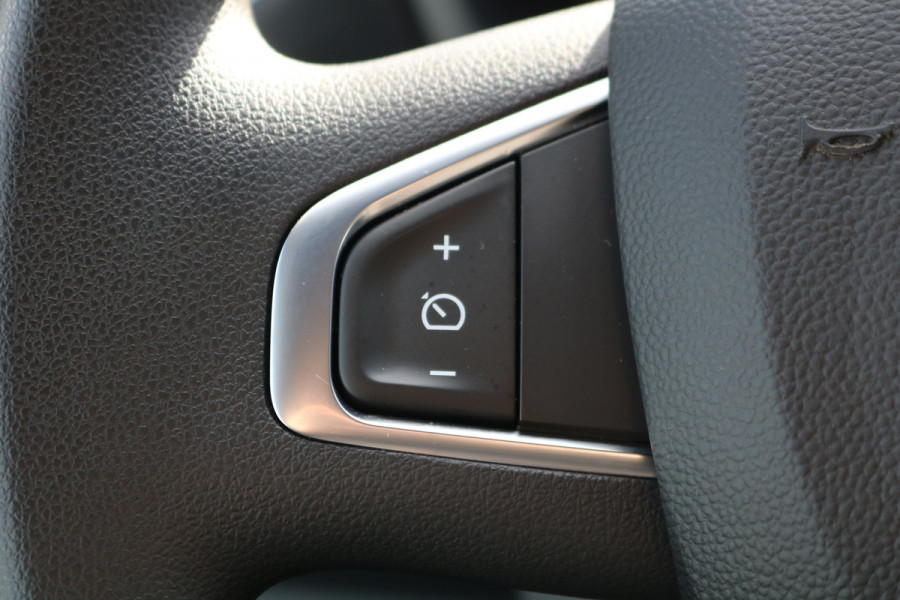 Renault Master T35 2.3 dCi 180pk L3H2 Energy Work Edition Renault Master T35 2.3 dCi 180pk L3H2 Energy Work Edition