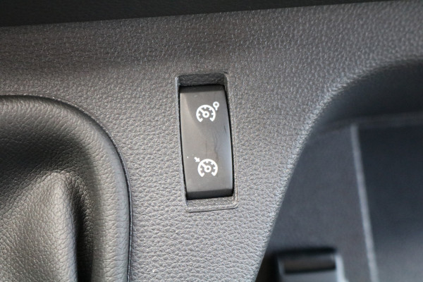 Renault Master T35 2.3 dCi 180pk L3H2 Energy Work Edition Renault Master T35 2.3 dCi 180pk L3H2 Energy Work Edition