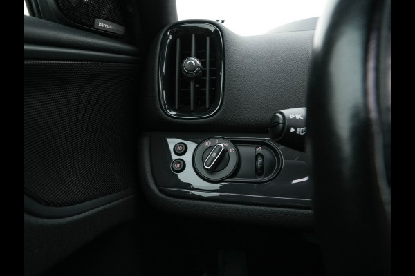 MINI Countryman 1.5 Cooper Boardwalk Edition (INCL-BTW) Aut. *PANO | HEAD-UP | ADAPTIVE-CRUISE | LUXURY-LEATHER | FULL-LED | HARMAN/KARDON | CAMERA | KEYLESS | HEATED-SPORTSEATS | AMBIENT-LIGHT | DAB+ | NAVI-FULLMAP | ECC | PDC | DIGI-C