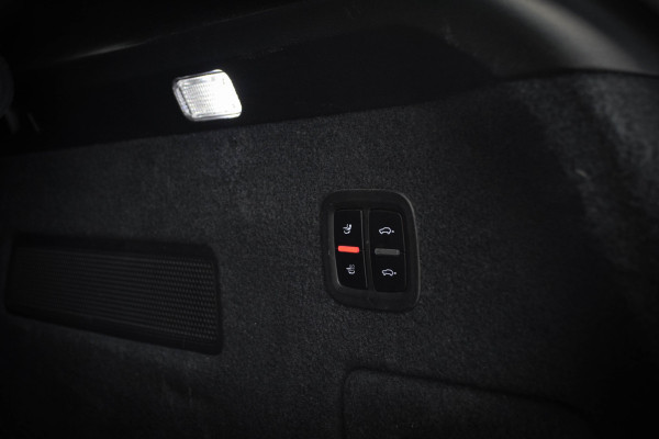 Porsche Cayenne 3.0 / Full Wrap/ Luchtvering/ Cruise Control/ Virtual Cockpit/ Trekhaak/ 250kW (340PK)