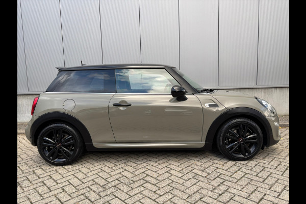MINI Mini 1.5 Cooper / JCW Pakket / Piano Black / Carplay MINI Mini 1.5 Cooper / JCW Pakket / Piano Black / Carplay