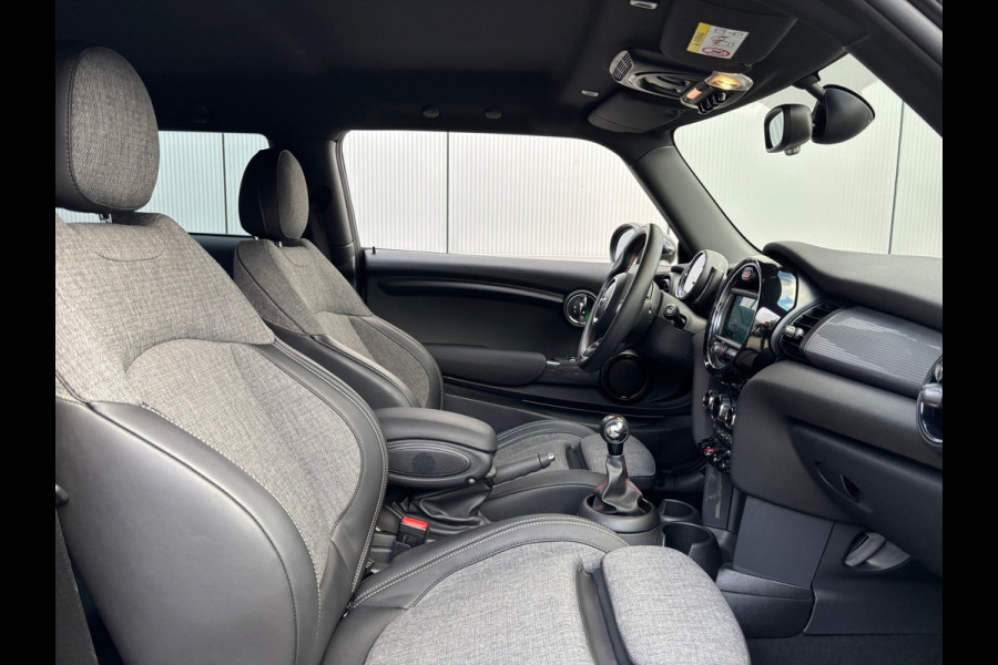 MINI Mini 1.5 Cooper / JCW Pakket / Piano Black / Carplay MINI Mini 1.5 Cooper / JCW Pakket / Piano Black / Carplay