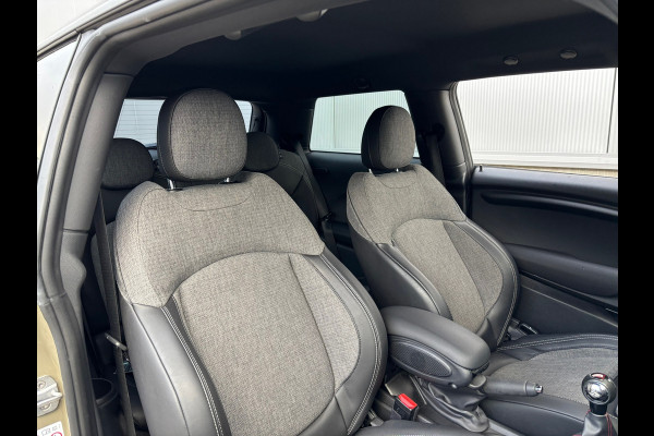 MINI Mini 1.5 Cooper / JCW Pakket / Piano Black / Carplay MINI Mini 1.5 Cooper / JCW Pakket / Piano Black / Carplay