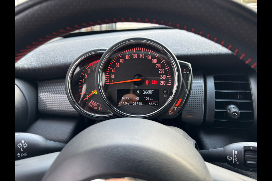 MINI Mini 1.5 Cooper / JCW Pakket / Piano Black / Carplay MINI Mini 1.5 Cooper / JCW Pakket / Piano Black / Carplay