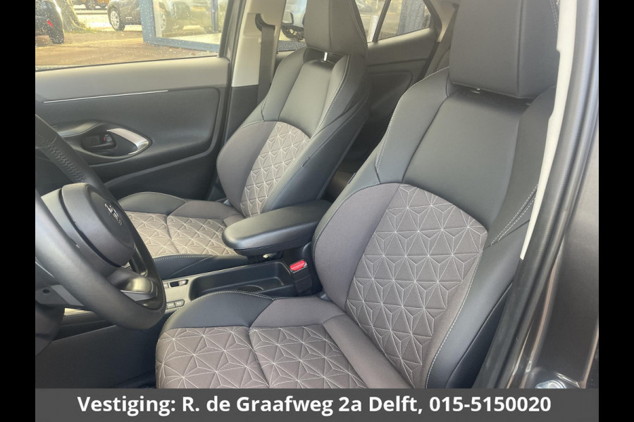 Toyota Yaris Cross 1.5 Hybrid 130 Executive | Stuur- & Stoelverwarming | Dodehoek detectie | Parkeersensoren | Navigatie