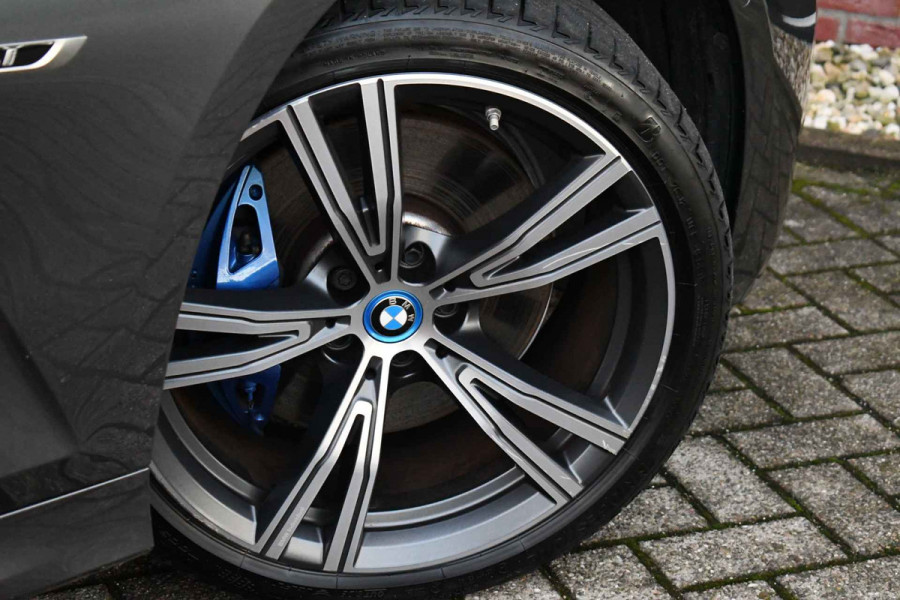 BMW 3 Serie Touring M340d xDrive Pano ACC HiFi El-zetels Adp-onderstel 19inch BMW 3 Serie Touring M340d xDrive Pano ACC HiFi El-zetels Adp-onderstel 19inch