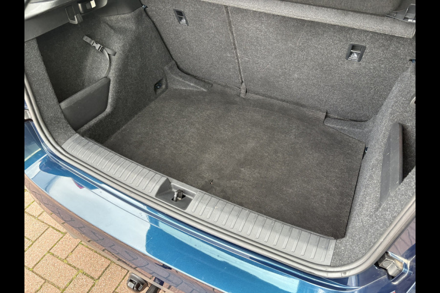 Škoda Kamiq 1.0 TSI 115pk DSG Sport Business CLIMA/CRUISE/DAB/CARPLAY/PDC/TREKHAAK