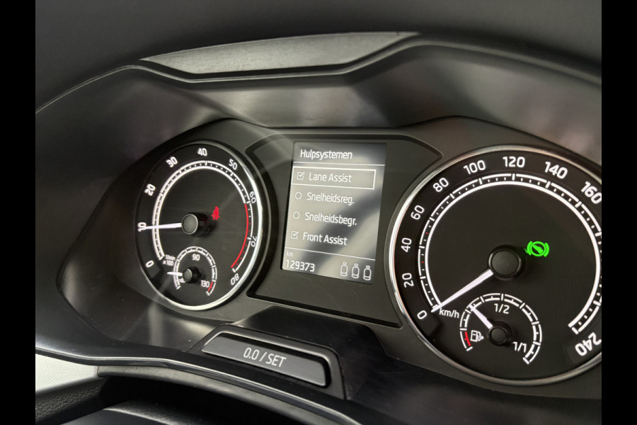 Škoda Kamiq 1.0 TSI 115pk DSG Sport Business CLIMA/CRUISE/DAB/CARPLAY/PDC/TREKHAAK