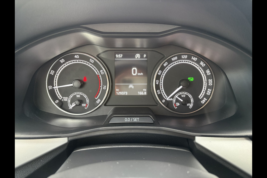 Škoda Kamiq 1.0 TSI 115pk DSG Sport Business CLIMA/CRUISE/DAB/CARPLAY/PDC/TREKHAAK