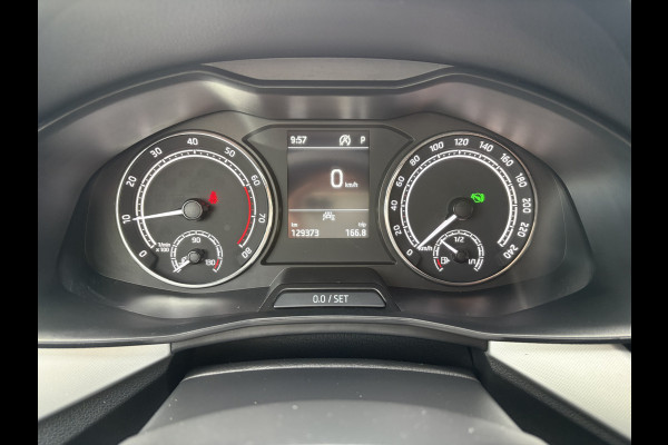 Škoda Kamiq 1.0 TSI 115pk DSG Sport Business CLIMA/CRUISE/DAB/CARPLAY/PDC/TREKHAAK