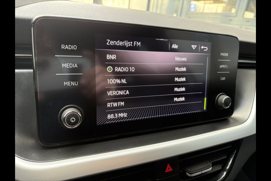 Škoda Kamiq 1.0 TSI 115pk DSG Sport Business CLIMA/CRUISE/DAB/CARPLAY/PDC/TREKHAAK